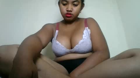 Snapshot of aariciah chatting on 04-27-26, 07:06 aariciah online show from 04-27-26, 07:06