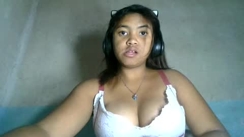 Snapshot of aariciah chatting on 06-22-26, 12:35 aariciah online show from 06-22-26, 12:35
