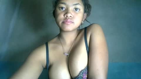 Snapshot of aariciah chatting on 07-28-26, 03:24 aariciah online show from 07-28-26, 03:24