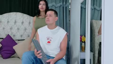 Snapshot of aaron_and_samanta chatting on 12-12-24, 10:56 Aaron Samanta online show from 12-12-24, 10:56