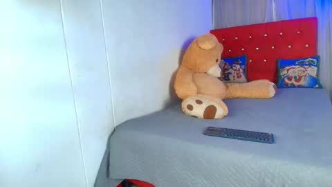 Aaron y Antonella online show from 09-21-25, 08:43