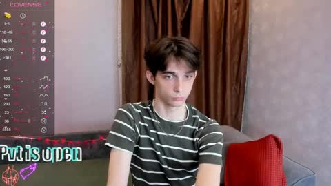 Snapshot of aaron_bang chatting on 06-01-26, 10:22 Aaron Bang online show from 06-01-26, 10:22