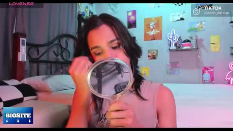 Aaron  online show from 02-05-26, 03:22