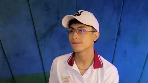 Aaron Ezequiel online show from 10-12-25, 09:03