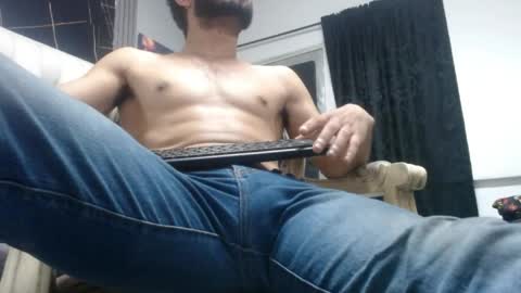 aaron_jones_1 online show from 06-06-26, 03:55