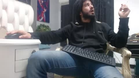aaron_jones_1 online show from 06-08-26, 03:07
