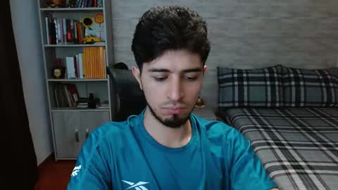 Aaron online show from 10-28-25, 07:05