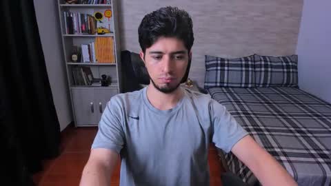 Aaron online show from 11-25-25, 09:37