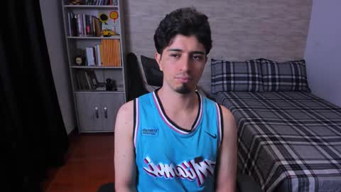 Aaron online show from 12-20-25, 09:44