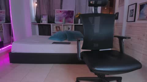 Aaron online show from 12-23-24, 09:51