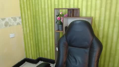 im NiallDun online show from 02-27-25, 05:45