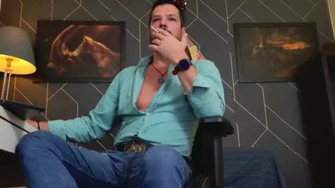 Aaron online show from 11-05-25, 05:07