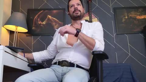 Aaron online show from 11-15-25, 05:27