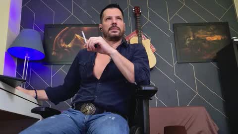 Aaron online show from 12-04-25, 02:43