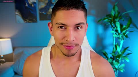 Snapshot of aaronfox_ chatting on 01-02-25, 07:51 AARON online show from 01-02-25, 07:51