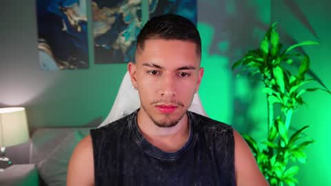 Snapshot of aaronfox_ chatting on 01-05-25, 03:43 AARON online show from 01-05-25, 03:43