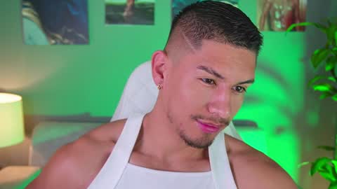 Snapshot of aaronfox_ chatting on 01-26-25, 11:50 AARON online show from 01-26-25, 11:50