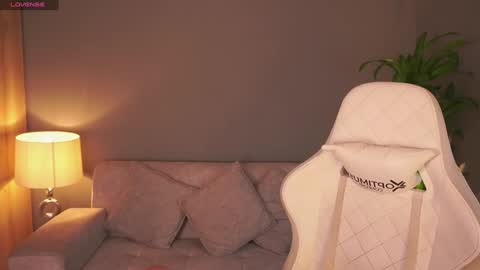 Snapshot of aaronfox_ chatting on 02-02-25, 12:46 AARON online show from 02-02-25, 12:46