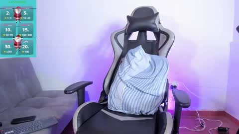 ig aaron hunter123 online show from 11-30-25, 06:39