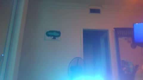 Snapshot of aaronprezent chatting on 10-15-25, 10:15 aaronprezent online show from 10-15-25, 10:15