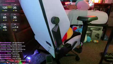 Aaron Skeetman online show from 04-09-26, 01:49