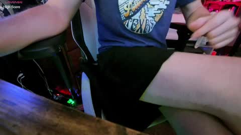 Snapshot of aaronskeetman chatting on 05-17-26, 10:00 Aaron Skeetman online show from 05-17-26, 10:00