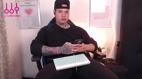 aaronsmith2_ online show from 12-05-24, 04:53