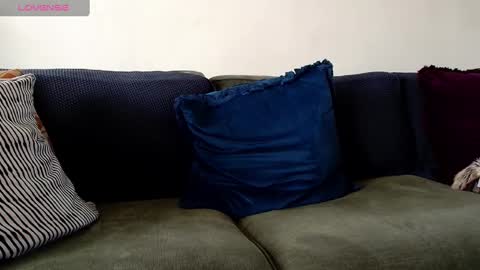 Snapshot of aaronstone_ chatting on 02-19-25, 10:23 Scrufffypup online show from 02-19-25, 10:23