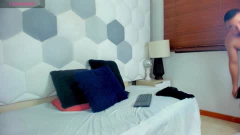 Aaron Vegaa online show from 01-12-26, 07:19