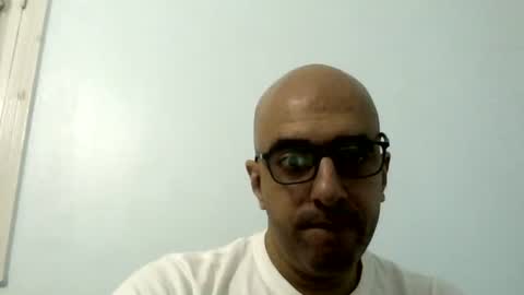 Snapshot of aayaadx chatting on 05-17-26, 11:06 AAYAADX online show from 05-17-26, 11:06