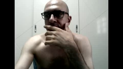 Snapshot of aayaadx chatting on 05-19-26, 09:37 AAYAADX online show from 05-19-26, 09:37
