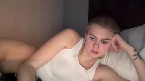 ababyy2901 online show from 11-04-25, 08:46