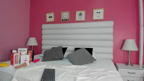 abbey_walker online show from 09-09-25, 10:53