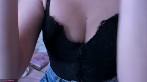 abbie online show from 10-07-25, 07:33