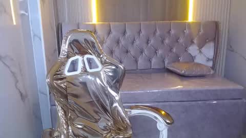 Abby online show from 03-03-26, 01:17