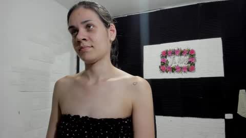 Snapshot of abby_connie chatting on 02-16-25, 03:47 Abby Connie online show from 02-16-25, 03:47