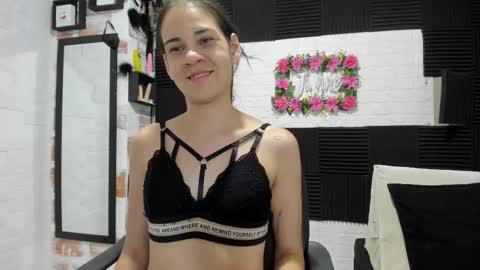 Snapshot of abby_connie chatting on 02-25-25, 03:20 Abby Connie online show from 02-25-25, 03:20