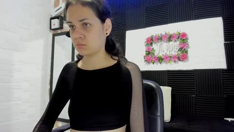 Snapshot of abby_connie chatting on 03-07-25, 11:40 Abby Connie online show from 03-07-25, 11:40