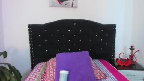 Snapshot of abby_jones2 chatting on 07-18-26, 03:22 abby jones online show from 07-18-26, 03:22