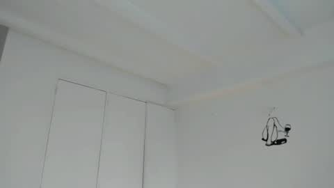Laura  online show from 06-10-26, 11:03