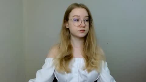 Snapshot of abbymoore__ chatting on 04-23-26, 10:25 Abby Lovense is active online show from 04-23-26, 10:25