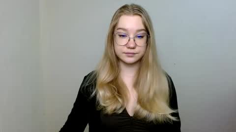 Snapshot of abbymoore__ chatting on 04-30-26, 10:54 Abby Lovense is active online show from 04-30-26, 10:54