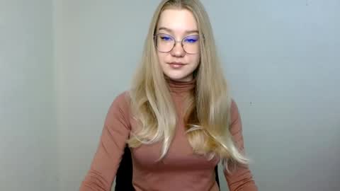 Snapshot of abbymoore__ chatting on 05-29-26, 09:51 Abby Lovense is active online show from 05-29-26, 09:51