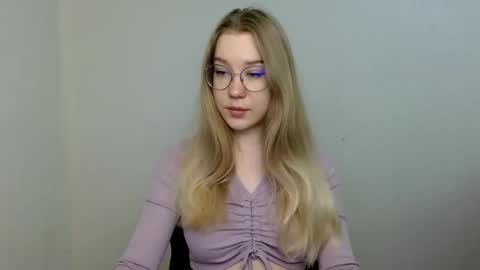 Snapshot of abbymoore__ chatting on 06-02-26, 10:28 Abby Lovense is active online show from 06-02-26, 10:28