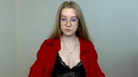 Snapshot of abbymoore__ chatting on 06-07-26, 10:19 Abby Lovense is active online show from 06-07-26, 10:19