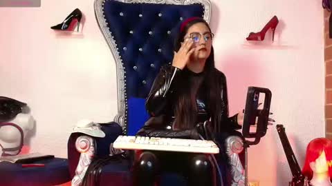 Miss Abby online show from 09-22-25, 01:07