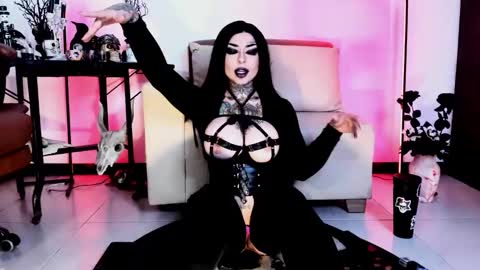 Abby online show from 12-05-24, 01:47