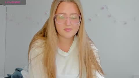 Abby    Stream at Sat  Sun  Mon  Fri online show from 09-20-25, 01:45