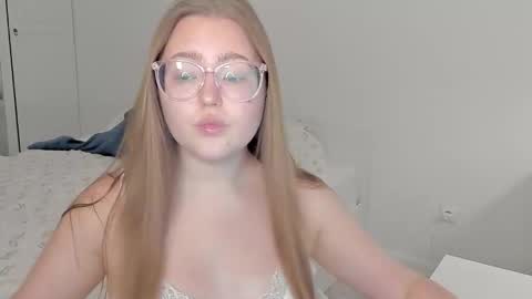 Abby    Stream at Sat  Sun  Mon  Fri online show from 11-30-25, 01:59