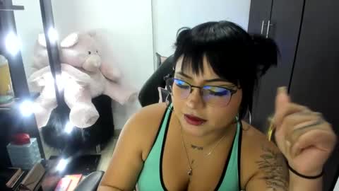 Snapshot of abbyxlee chatting on 12-23-24, 07:28 online show from 12-23-24, 07:28